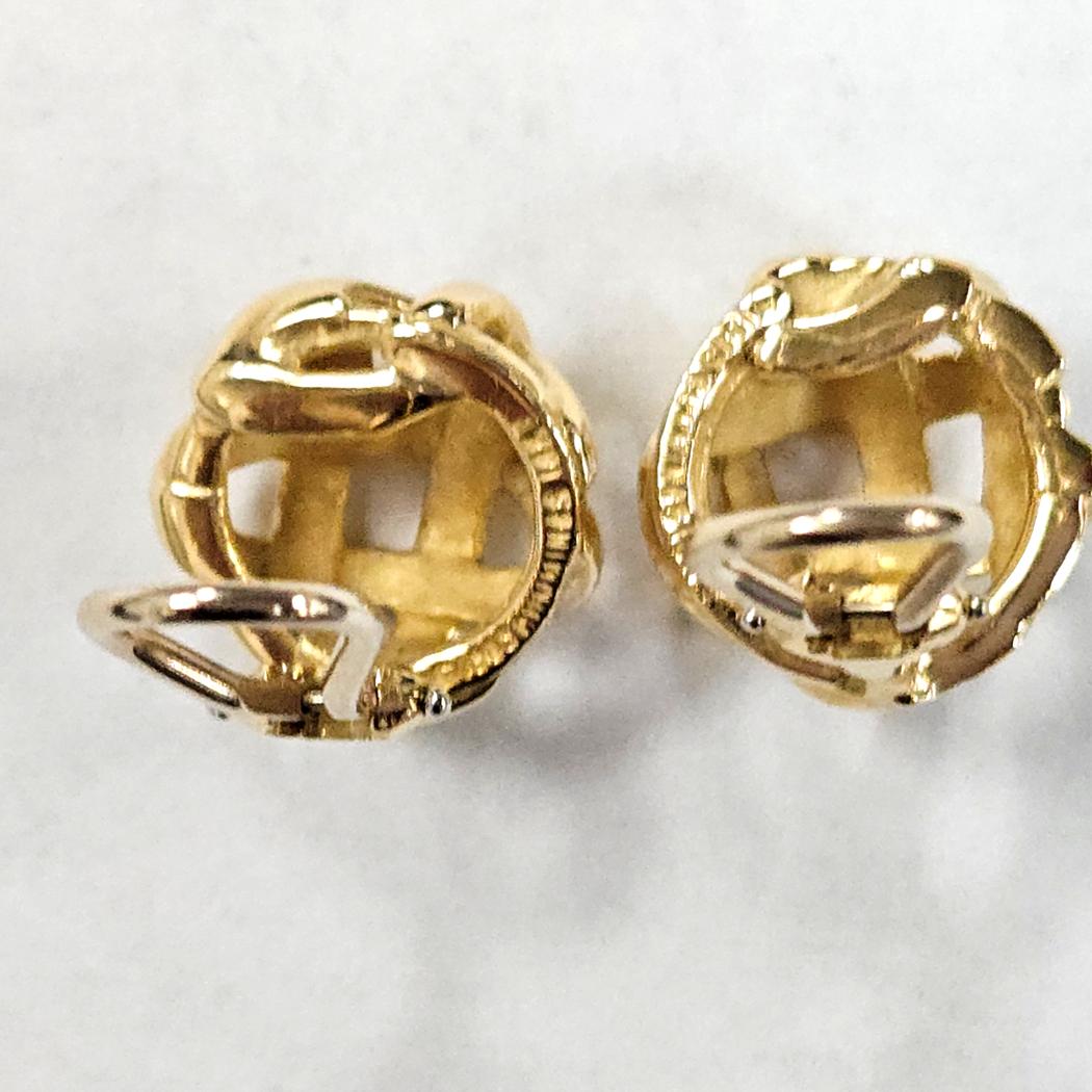 Angela Cummings 18kt Gold Woven Knot Earrings – Clip Backs -Circa 1987 MD-EB-0012